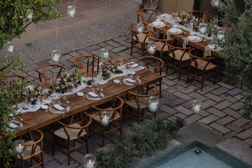 garden-style wedding in Mexico, ranunculus and lisianthus bouquet, luxury wedding flowers Mexico