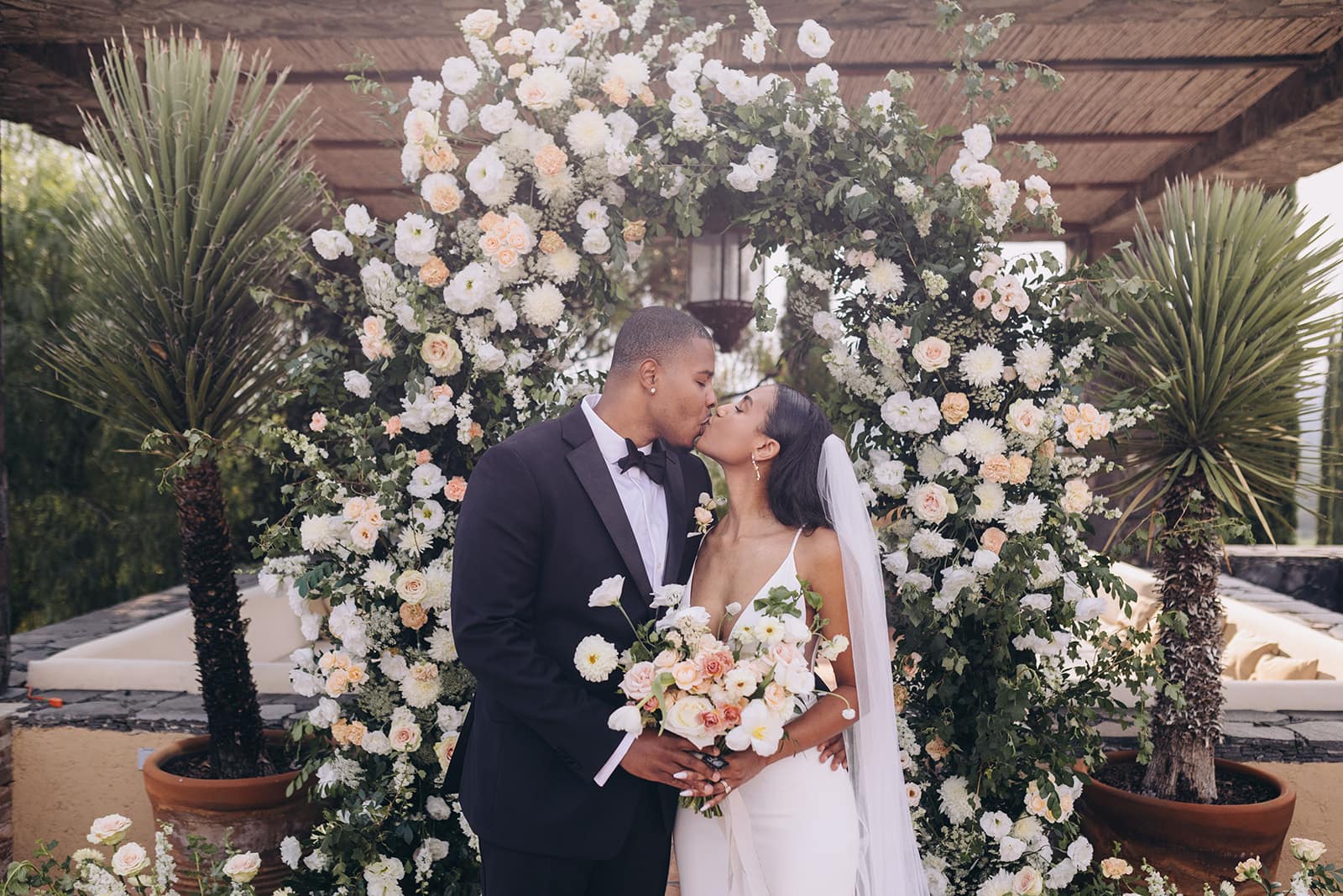 Ophelia Florist - Destination Wedding in San Miguel de Allende - Pink and Peach Florals