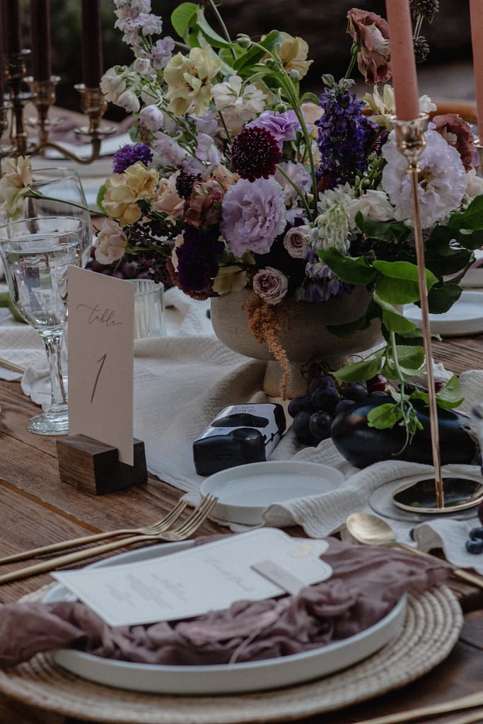 garden-style wedding in Mexico, ranunculus and lisianthus bouquet, luxury wedding flowers Mexico